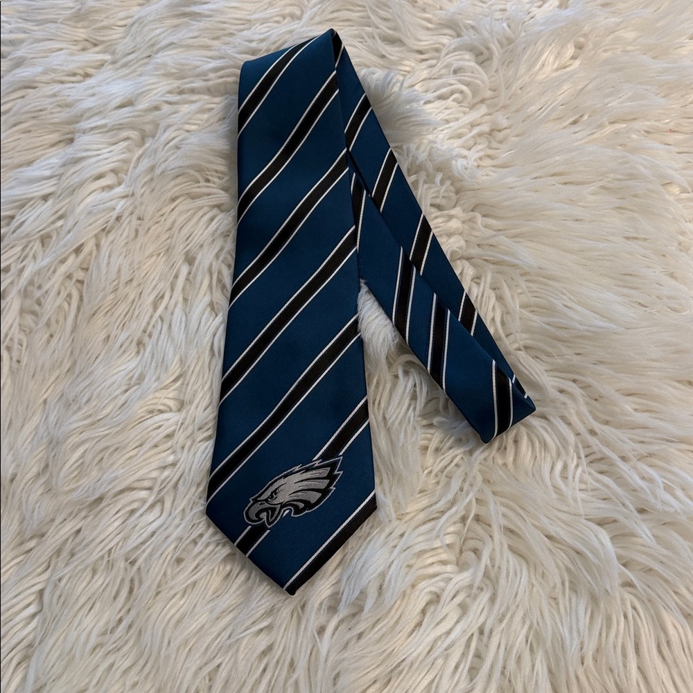 NFL Philadelphia Eagles necktie made of 100% polyester excellent condition - Picture 7 of 8